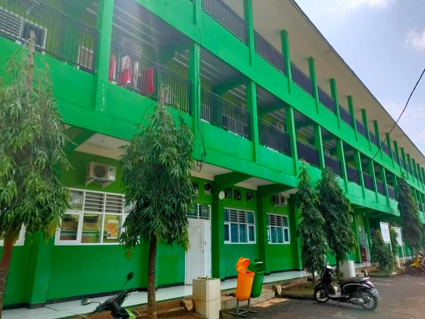 SMA Islam Al Muhajirin
